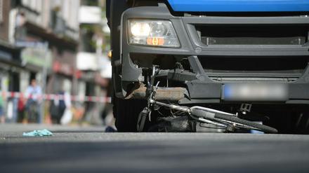 Insgesamt sank aber die Zahl der bei Verkehrsunfällen Verunglückten, also aller Verletzten oder Toten, in Berlin und Brandenburg.