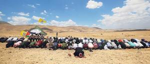 Palästinenser beim Gebet im Jordantal während eines Protests gegen die Pläne Israels, Teile des Westjordanlandes zu annektieren.