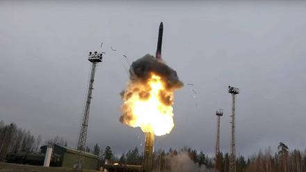 Putins ganzer Stolz: Start der russischen Hyperschallrakete "Avangard".