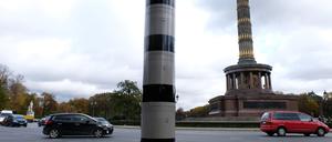 Sieben stationäre Blitzersäulen sind in Berlin derzeit außer Betrieb - mutwillig zerstört. 