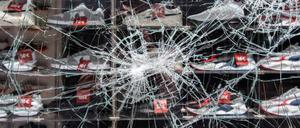 Spuren der Verwüstung. Wie lassen sich in Stuttgart und anderswo ähnliche Gewaltausbrüche künftig vermeiden?