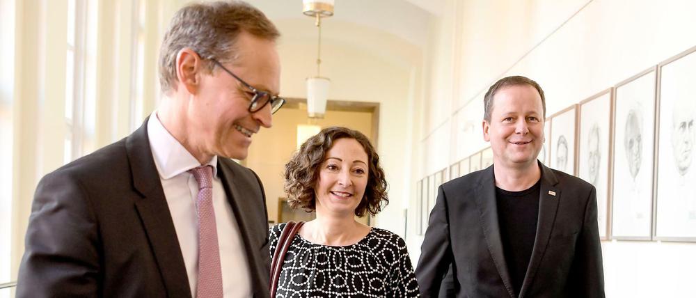 Der Regierende Bürgermeister Michael Müller (SPD), Wirtschaftssenatorin Ramona Pop (Grüne) und Kultursenator Klaus Lederer (Linke).