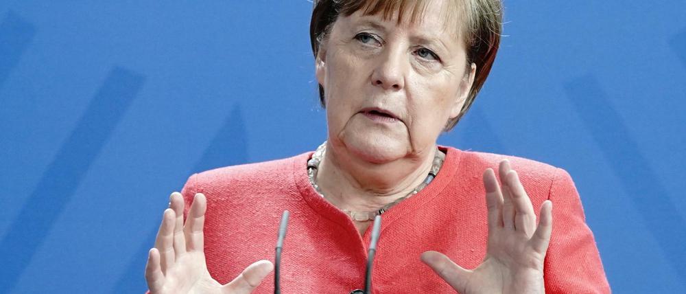 Bundeskanzlerin Angela Merkel (CDU) mahnt die Bürger zur Vorsicht.
