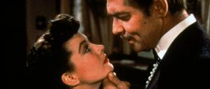 Sklaverei war in vielen Gesellschaften lange üblich und hat sie unterschiedlich geprägt. Das Südstaatenepos "Vom Winde verweht" von 1953 wurde vom Streamingdienst HBO wegen Schönfärberei von Sklaverei und dem klischeebeladener Bilder von Schwarzen zeitweise aus dem Programm gestrichen .