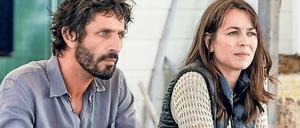 Lena Lebon (Marie Dompnier) und Ben Lebon (David Kammenos) nähern sich nach ihrer Beziehungspause wieder an.