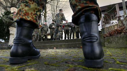 Der Bundeswehrgeheimdienst hat eine Politikerliste bei einem rechtsextremen Reservisten entdeckt (Symbolbild).