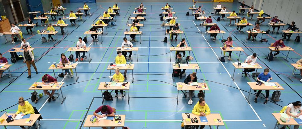 Das Abitur hatte schon 2020 unter erschwerten Bedingungen stattgefunden.