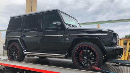Die Bande handelte mit Luxuswagen aus Russland - an Zoll und Finanzamt vorbei. 