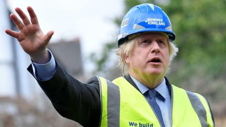 Der britische Premier Boris Johnson beim Besuch einer Baustelle in London