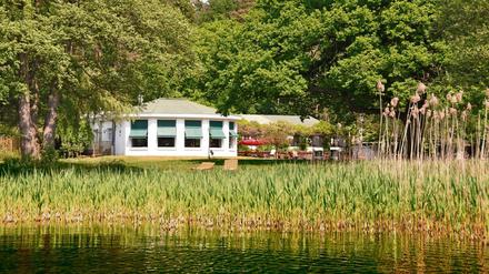 Ein stiller See, ein grünes Idyll, ein gutes Hotel – was braucht man mehr? Das Hotel mit Sternerestaurant "Ich weiß ein Haus am See" liegt abgelegen im mecklenburgischen Krakow. 