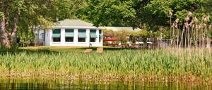 Ein stiller See, ein grünes Idyll, ein gutes Hotel – was braucht man mehr? Das Hotel mit Sternerestaurant "Ich weiß ein Haus am See" liegt abgelegen im mecklenburgischen Krakow. 