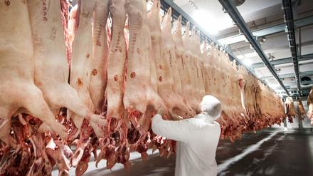 Geschlachtete Schweine im Tönnies-Werk in Rheda-Wiedenbrück (Archivbild von 2017)