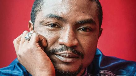 Engagierter Bürger. Abubakar Adam Ibrahim, 1979 im Norden Nigerias, arbeitet neben seiner literarischen Tätigkeit als Journalist bei der Zeitung „Daily Trust“.