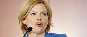 Julia Klöckner bei der Pressekonferenz zum Branchengespräch zum Thema Fleisch und Fleischwirtschaft in Deutschland an den Rheinterrassen. 