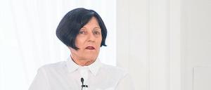 Literaturnobelpreisträgerin Herta Müller sagte, nicht die Virologen seien es, die etwas verbieten, sondern das Virus selbst.