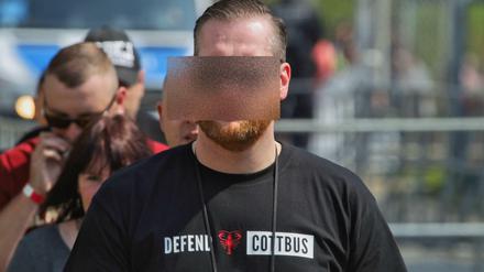 Daniel G. bei einem Neonazis-Festival - und in eindeutigem T-Shirt.