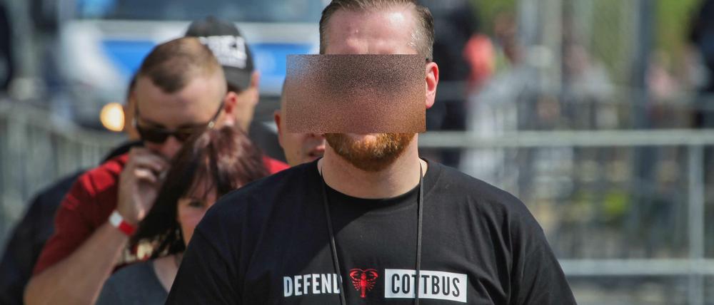 Daniel G. bei einem Neonazis-Festival - und in eindeutigem T-Shirt.