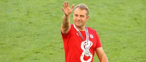 Allen Grund zur Freude. Hansi Flick hat in diesem Jahr von 21 Spielen mit dem FC Bayern 20 gewonnen.