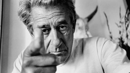 Helmut Newton in einer Szene des Films "Helmut Newton - The Bad And The Beautiful". Der Film kommt am 9. Juli in die Kinos.