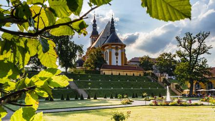 Blick auf das Kloster Neuzelle vom Barockgarten aus.