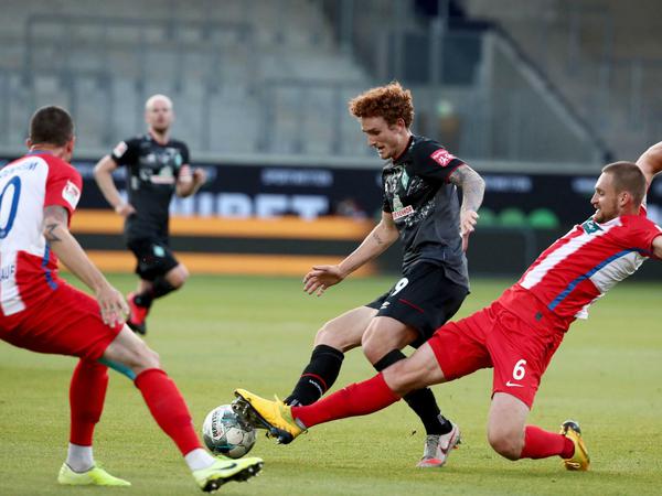 Immer munter drauf: Zwischen Heidenheim und Bremen ging es zur Sache.