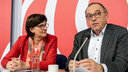 Die SPS-Chefs Saskia Esken und Norbert Walter-Borjans.
