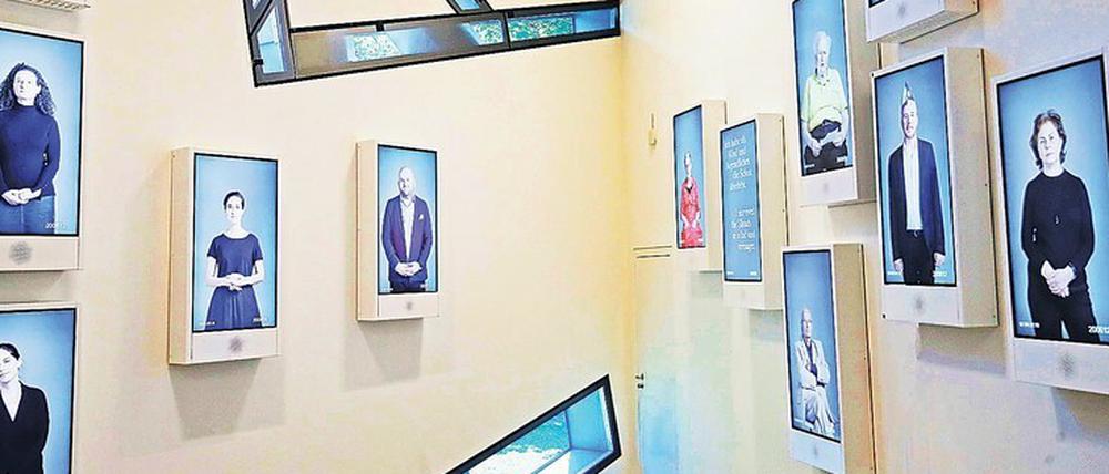 Stimmen an der Wand: Die Videoinstallaion "Mesubin" im Jüdischen Museum Berlin.