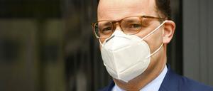 Die Masken können erstmal alle aufbehalten. 