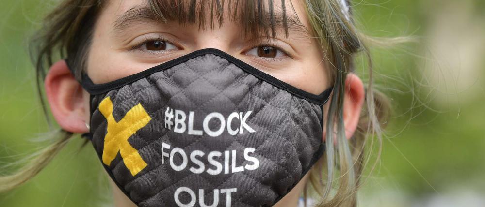 Schwarz geblockt. Der Protest gegen das Gesetz zum Kohleausstieg reißt nicht ab.