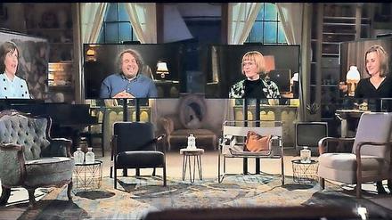 Kein schlechter Job. Den ganzen Tag Serien gucken und dafür noch bezahlt werden. Sarah Kuttner, Robert Hofmann, Emily Thomey und Hanna Huge (von l.) sind die neuen Kritiker in „SERIöS – das Serienquartett“ (auf One und in der Mediathek). 