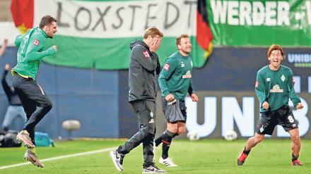 Freude auf Bremer Art. Werders Trainer Florian Kohfeld hatte nichts von einem triumphalen Sieger. Er wirkte nach der Relegation müde und ausgelaugt. 
