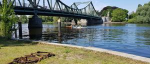 Ganz im Westen: die Glienicker Brücke.