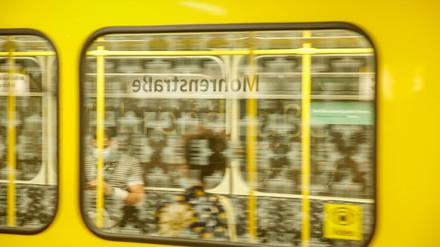 Kein Halt für Rassisten: Der U-Bahnhof "Mohrenstraße" heißt bald "Glinkastraße".