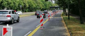 Auf der B96a Richtung Schönefeld ist der erste Pop-up-Radweg im Südosten entstanden. 