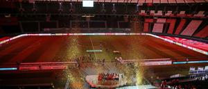 Feiern vor leeren Rängen beim DFB-Pokalfinale Leverkusen gegen Bayern am Sonntagabend im Olympiastadion