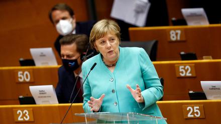 Bundeskanzlerin Angela Merkel (CDU) vor dem EU-Parlament 