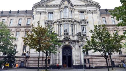 Ein 38-jähriger Berliner ist wegen Kindessmissbrauchs zu fünf Jahren Haft verurteilt worden.