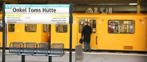 Der U-Bahnhof Onkel Toms Hütte ist nach einem Buch benannt, die Titelgebende Person hat allerdings problematische Charakterzüge.