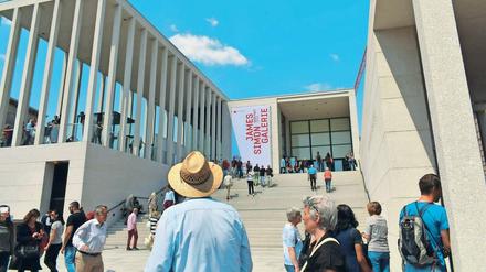 Besuchermagnet James-Simon-Galerie. Die Eröffnung von David Chipperfields Eingangsgebäude zur Museumsinsel zog das Publikum an. 