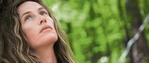 Stimmen der Natur. Cécile de France als Schamanin-Schülerin Corine.