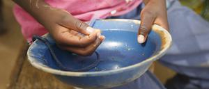 Leere Schale. Die Hungersnot entwickelt sich auf der Welt dramatisch.