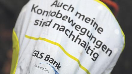 Mit dem Geld auf dem Girokonto nachhaltige Projekte fördern: Das wollen immer mehr Bankkunden.