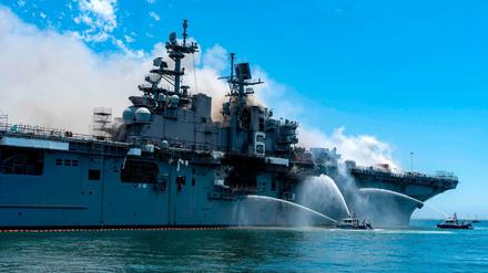 Brand auf dem US-Schiff „Bonhomme Richard“ 