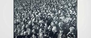 In seinen Fotos dokumentiert der Jazztrompeter Till Brönner Menschen im Alltag – etwa die Fußballfans von Borussia Dortmund. 