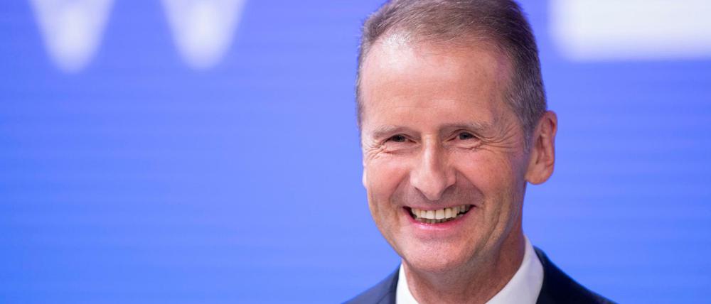 Kein Dax-Vorstand verdient mehr: VW-Chef Herbert Diess hat gut lachen.