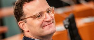 Gesundheitsminister Jens Spahn habe einen "klaren Kopf", lobt Bundestagspräsident Schäuble.