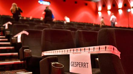 Kino mit Abstand. Vor einer Premiere im Erfurter Cinestar-Kino. 