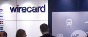 Besucher an einem Stand von Wirecard zum Thema Bezahlsysteme auf der Internationalen Tourismusbörse ITB in Berlin.