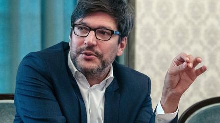 Berlins Justizsenator Dirk Behrendt will Frauen fördern - und stößt auf Gegenwehr. Von verschiedenen Seiten.