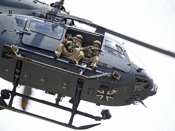Bei 20 KSK-Soldaten laufen die Untersuchungen auf deren Verfassungstreue noch.